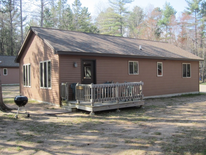 Lake Breeze Cabin
